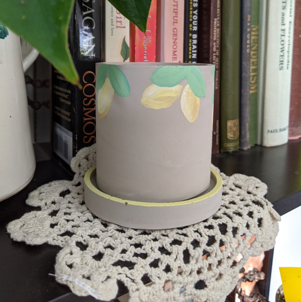 Handmade Planter (Round) - Picture 3 of 13